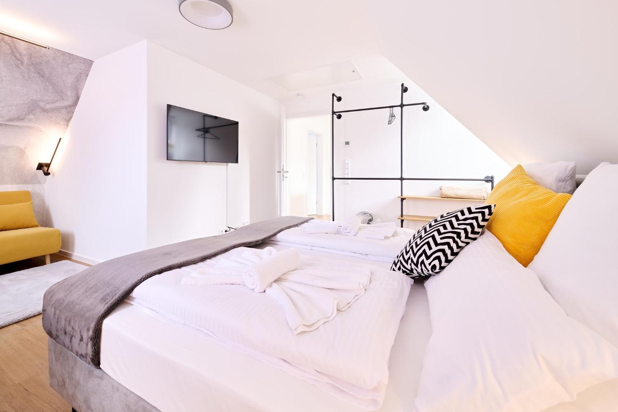 Xzllenz - 4 Schlafzimmer, Zentral, Parken, U-Bahn, 2 Baeder, 4 Smart-Tv, Optional Einzelbett Nuremberg Luaran gambar